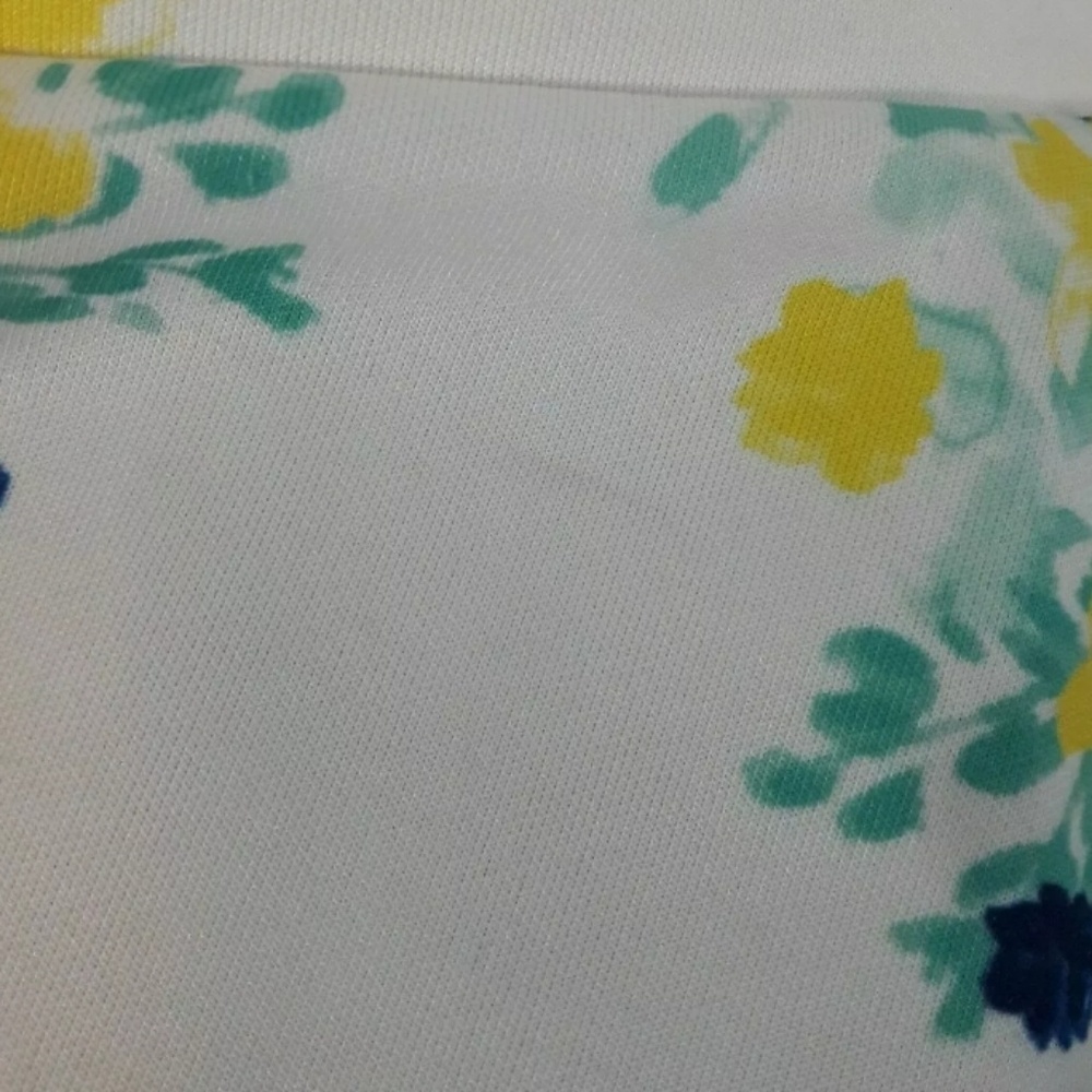 Torrid White/Multi Floral Skater Skirt Size 1 - Picture 8 of 8